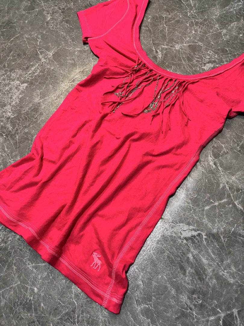 INCH? abercrombie (Category: Blouses) located in Valencia. Submitted by hunterxthrifter (Listing ID 1466521173, Image 2). Description: GOOD ASNEW SIZE MED BUT BEST FIT SMALL NO ISSUE.