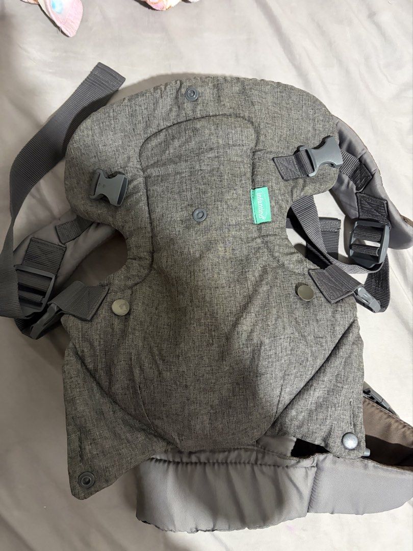 infantino 4 in 1 carrier (Category: Carriers & Slings) located in Manila. Submitted by slayandchic (Listing ID 1466444865, Image 2). Description: in excellent condition bought last year new and unused drooling pad.