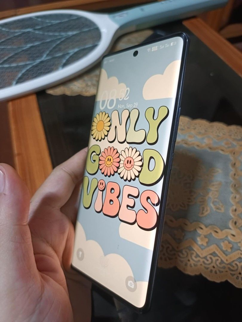 INFINIX NOTE 40 PRO+ 5g (Category: Android Others) located in Pasay City. Submitted by gelrss (Listing ID 1466530064, Image 3). Description: Rush sale!!! Infinix NOTE 40 Pro+ 5G 256gb NO ISSUE Minimal dents INCLUSIONS: Unit, charger and magnetic case and charger plus box **full specs provided together with pics ng unit** Rfs: Need funds for medication.