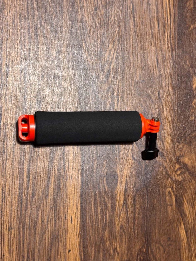 Insta360 X5 Dive Case and Floating Hand Grip (Category: Video Cameras) located in Pasig City. Submitted by maeciii (Listing ID 1466417022, Image 2). Description: - Complete Insta360 underwater filming set - Includes clear dive case, protective pouch, and buoyant orange-black hand grip - Foam grip prevents the camera from sinking - Standard mounts included on both items - Clean condition, ready for snorkeling and water sports.