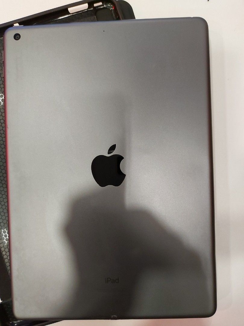 ipad8 （分類：平板電腦 - iPad）位於 Hong Kong。 由 a228am 提交（商品編號 1463380662，圖片 3）。簡介： ipad8／128GB GB黑色。
