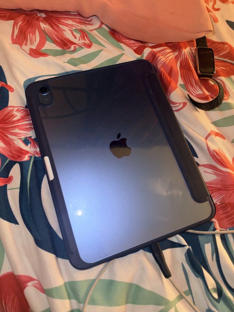 Ipad 11th gen a16 with apple pencil (type c) (Category: iPad) located in Manila. Submitted by keenhorse.1d8937 (Listing ID 1466500818, Image 1). Description: Bought last december, barely used, planned on using it for my masters, but it wasnt necessary so i didnt get to use it. Ill pitch in the case and apple pencil .
