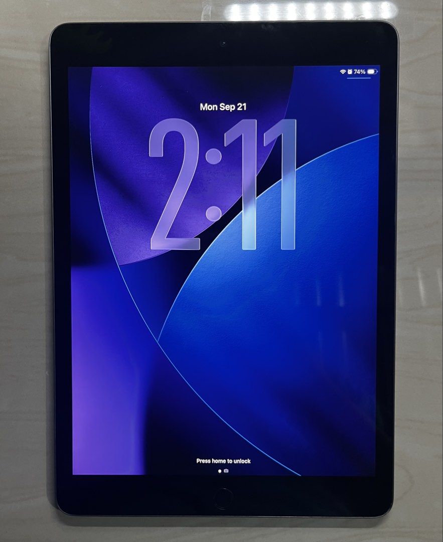Ipad 9th gen (Category: Laptops & Notebooks) located in Manila. Submitted by emmanuel.991 (Listing ID 1466551869, Image 1). Description: Student Owned rfs: Upgrade • iPad 9th Gen • 64GB • Good condition • No hidden issues • Wifi • Wbox and Charger.