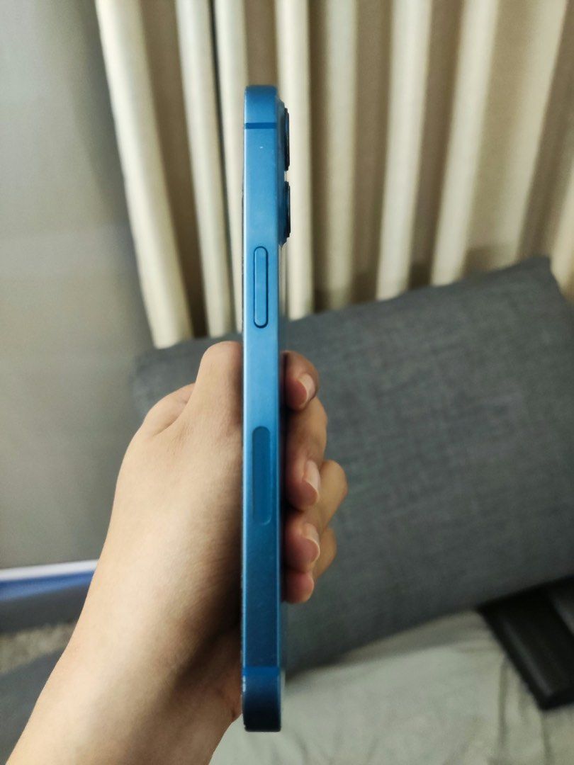 Iphone 13 128gb (Category: iPhone 13 Series) located in Quezon City. Submitted by mimimi4444 (Listing ID 1466559188, Image 3). Description: Selling for a friend… iphone 13 128gb bought from US, open to any sim. With original charger (cord+adapter) 76% battery health All original parts.
