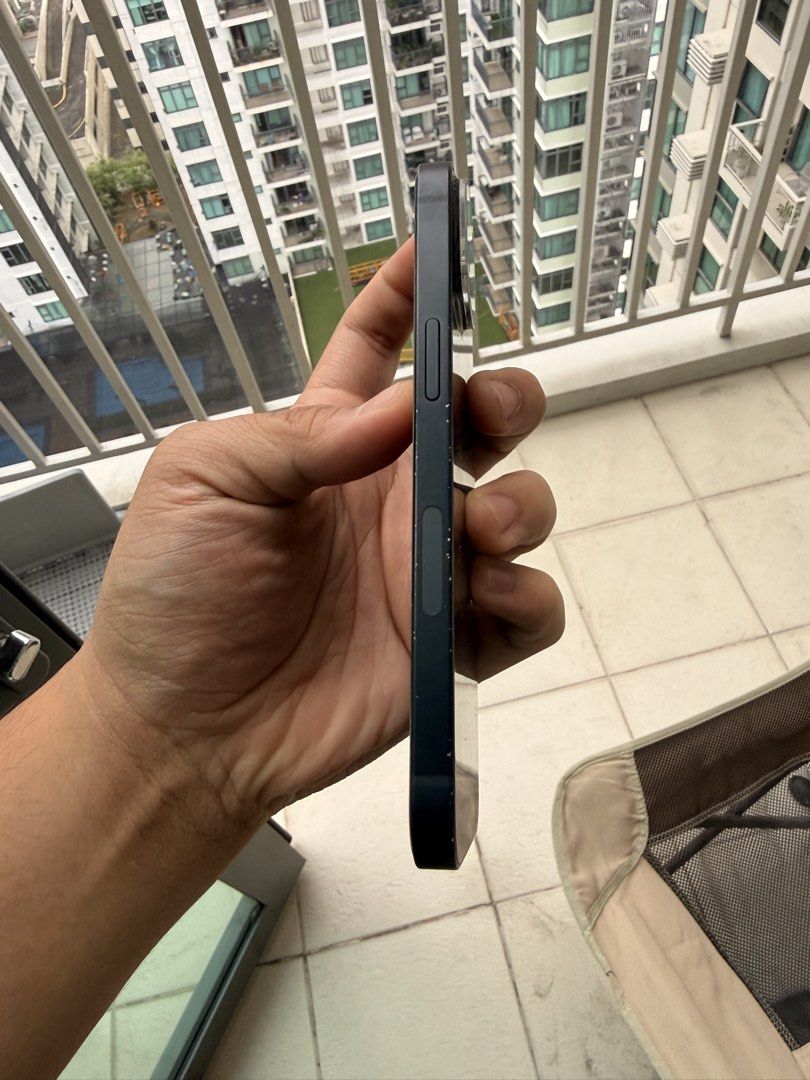 iPhone 13 Blue 128gb (Category: iPhone 13 Series) located in Makati City. Submitted by grgdlm (Listing ID 1459151149, Image 3). Description: iPhone 13 128gb Blue iOS26 86% Battery Health Unit only, no issue, no icloud Replaced OLED screen 96% smooth with minimal dents on camera edges Pickup or meet at circuit makati.