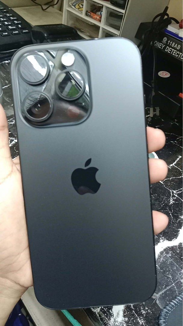 iPhone 16 Pro (Category: iPhone 16 Series) located in Manila. Submitted by harryelizondo (Listing ID 1466448855, Image 3). Description: F O R S A L E iPhone 16 Pro 91% battery health 512gb!!! Phone only! 50k! Nego for sure buyers!.