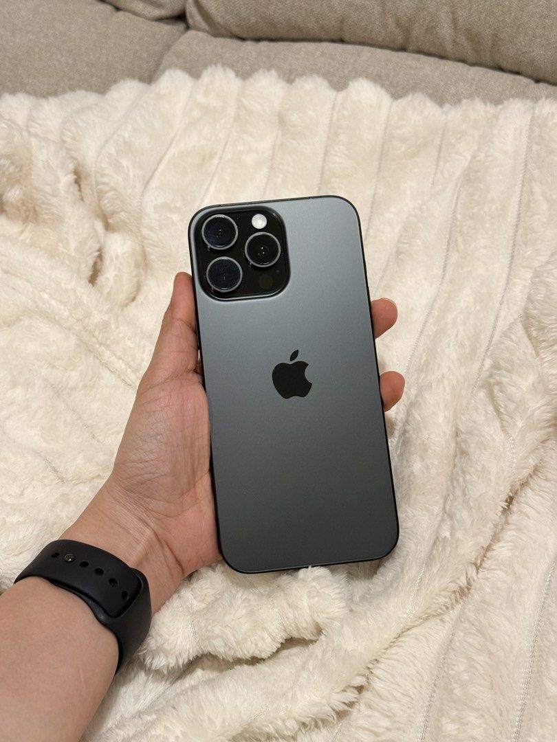 IPHONE 16 PRO MAX 256 GB BLACK (Category: iPhone 16 Series) located in Pasig City. Submitted by hereforless (Listing ID 1466482313, Image 1). Description: No performance issue. 89% BH.