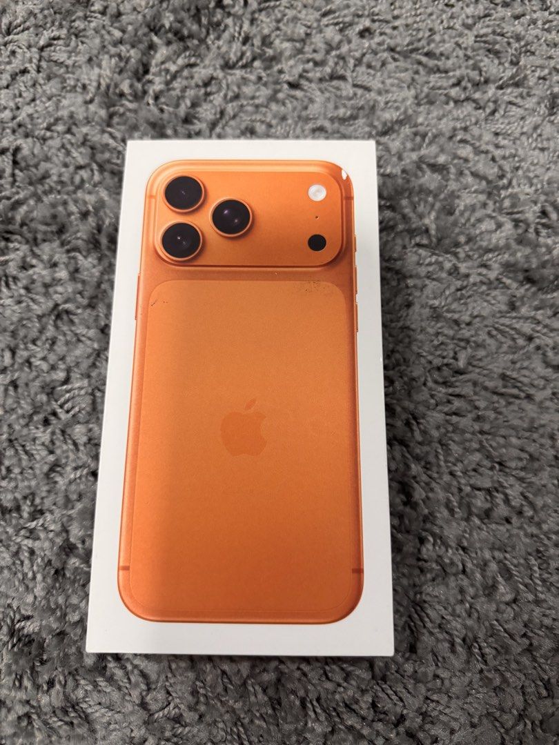 iPhone 17 Pro Max Empty Box- Declutter (Category: Looking For) located in Mexico. Submitted by hayascentph (Listing ID 1466405461, Image 1). Description: *Declutter *Mode of payment Gcash/Maya Wallet *Delivery Fee to be shouldered by buyer *We ship Nationwide *Courier JNT or LBC cash on delivery, Cash on pick up in nearest LBC branch Need a new scent? Follow my Facebook page for perfume finds! Facebook Page: Haya Scent Carousell: hayascentph Oper