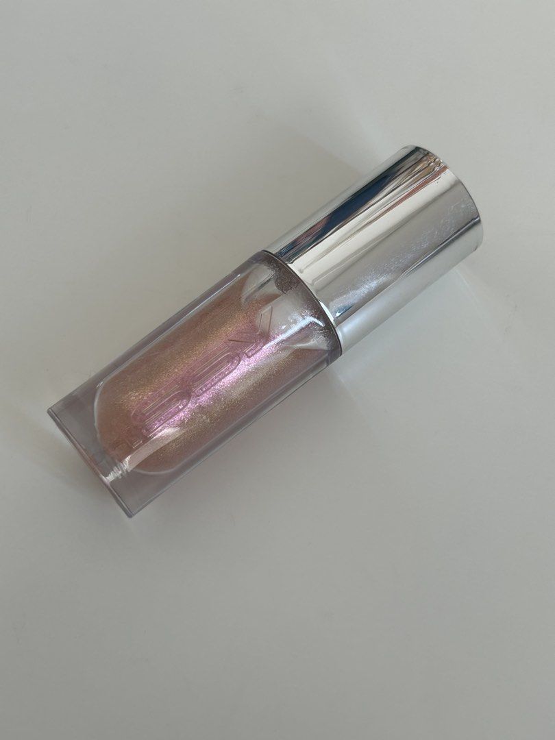 issy fat gloss in shameless (Category: Makeup) located in San Juan City. Submitted by ilovekitaro (Listing ID 1466338482, Image 1). Description: - 60% full - super pretty on the lips !!! - very victorias secret 🙈 mop : gcash mod : lalamove, j&t, ggx loc : san juan metro manila.