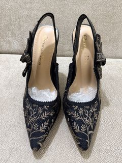(Category: ) located in . Submitted by in_vogue (Listing ID 1466516938, Image 1). Description: .