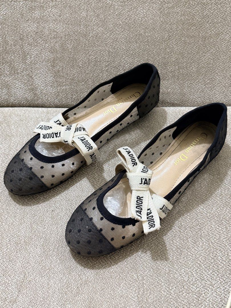 J’adior Mesh Ballet Flats (Category: Flats & Sandals) located in Quezon City. Submitted by in_vogue (Listing ID 1466516514, Image 2). Description: 9/10 Condition ⚠️ DISCLAIMER | PLEASE READ CAREFULLY 1. All items are PRELOVED luxury shoes sourced from Japan (JP). 2. Items are shipped in excellent to good condition based on our quality standards. Once the item has been shipped, any damage, wear, or issues that may arise are beyond the seller’s res