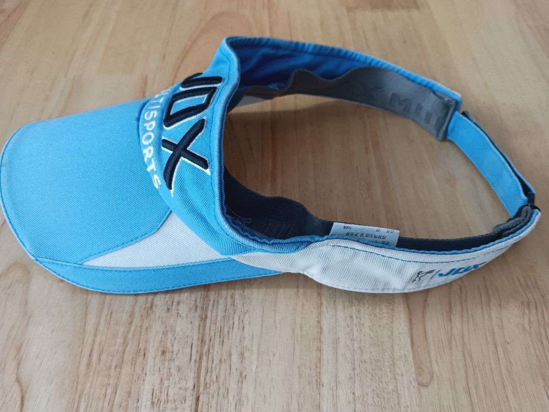 JDX Multisports Golf Visor + 84 SF (Category: Hats & Beanies) located in Cebu City. Submitted by OneStop_ThriftShop_Mo (Listing ID 1466449004, Image 2). Description: Payday Sale, pls avail 🤗🫶 JDX MULTISPORTS 🏌️⛳💓 Nice color combination Big embroidered LOGOs Almost like new, flaw nito is visible rust-like stain but nasa inner visor (7th photo), but the rest, okay. 👍👍👍 But overall, maganda 'to my dear Golfers. Very sturdy quality..