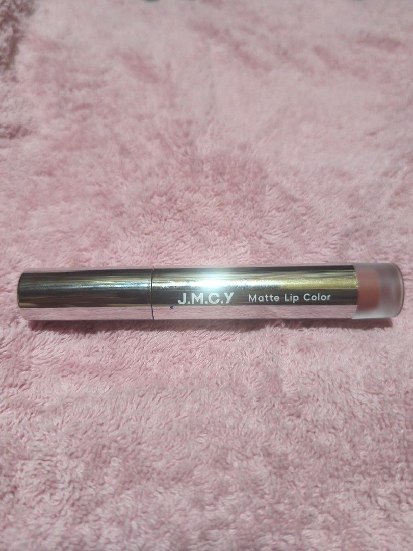J.M.C.Y Matte Lip Color (Category: Makeup) located in Manila. Submitted by alexiabubs (Listing ID 1466447858, Image 1). Description: J.M.C.Y Matte Lip Color💓 - Shade: MN02 (muted pink-red) - Finish: Velvet matte - Condition: Swatched only on hand and turns out its not my shade:(( - Expiration: 2029 MOP: GCASH Location: Las Piñas City .