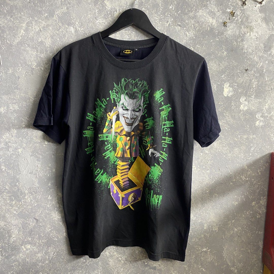 Joker Official Batman Merch (Category: Tshirts & Polo Shirts ) located in Pasig City. Submitted by lumangkamisa (Listing ID 1466337571, Image 1). Description: Medium.
