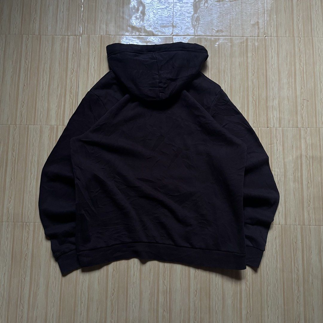 Jordan Air Script Pullover hoodie (Category: Hoodies) located in Hagonoy. Submitted by ianthrift_ph (Listing ID 1466531629, Image 2). Description: complete tags/authentic size large on tag 21 width, 26 length excellent condition color rate 9/10 no issue.