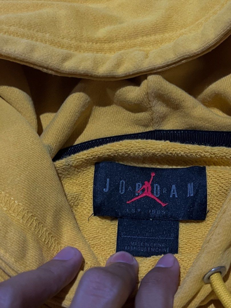 Jordan Flight Yellow Hoodie (Category: Hoodies) located in Manila. Submitted by ben_101202 (Listing ID 1466477902, Image 3). Description: Nike air jordan statement hoodie Large on tag Dimes:23x29 Excellent condition .