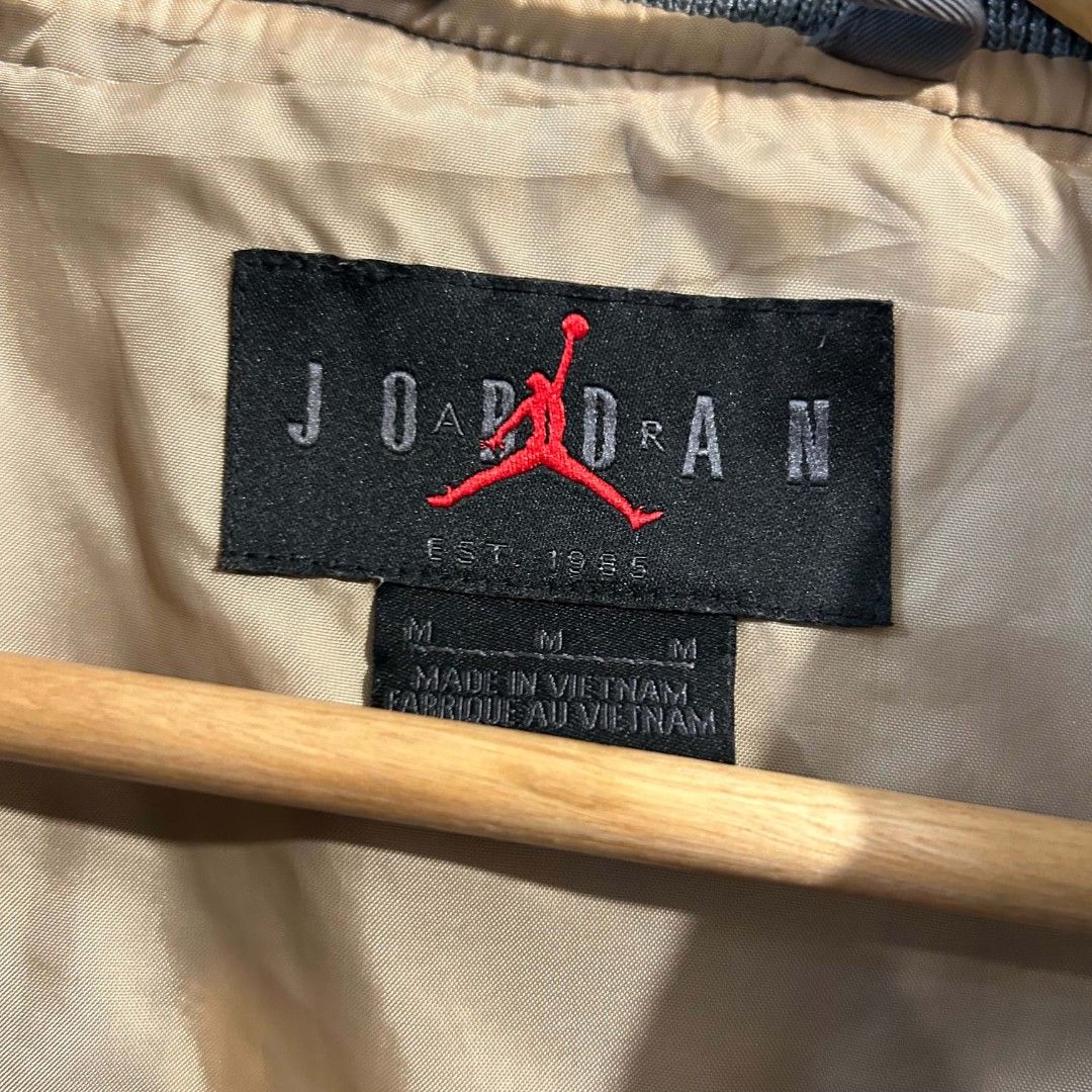 Jordan Retro Remastered Souvenir Jacket (Category: Coats, Jackets and Outerwear) located in Quezon City. Submitted by streetwearandluxph (Listing ID 1466558832, Image 3). Description: Jordan Retro Remastered Souvenir Jacket.