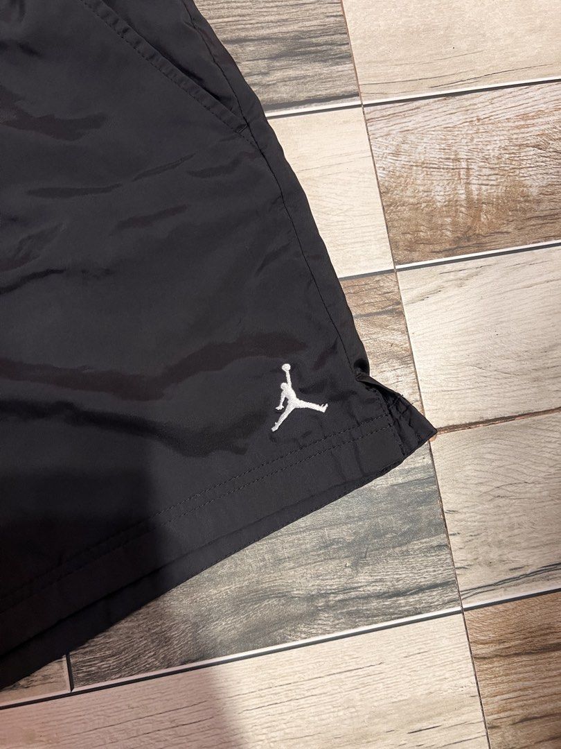 Jordan woven shorts (Category: Shorts) located in Silay City. Submitted by jeffreyxsummer (Listing ID 1466460290, Image 3). Description: See photo for more details.