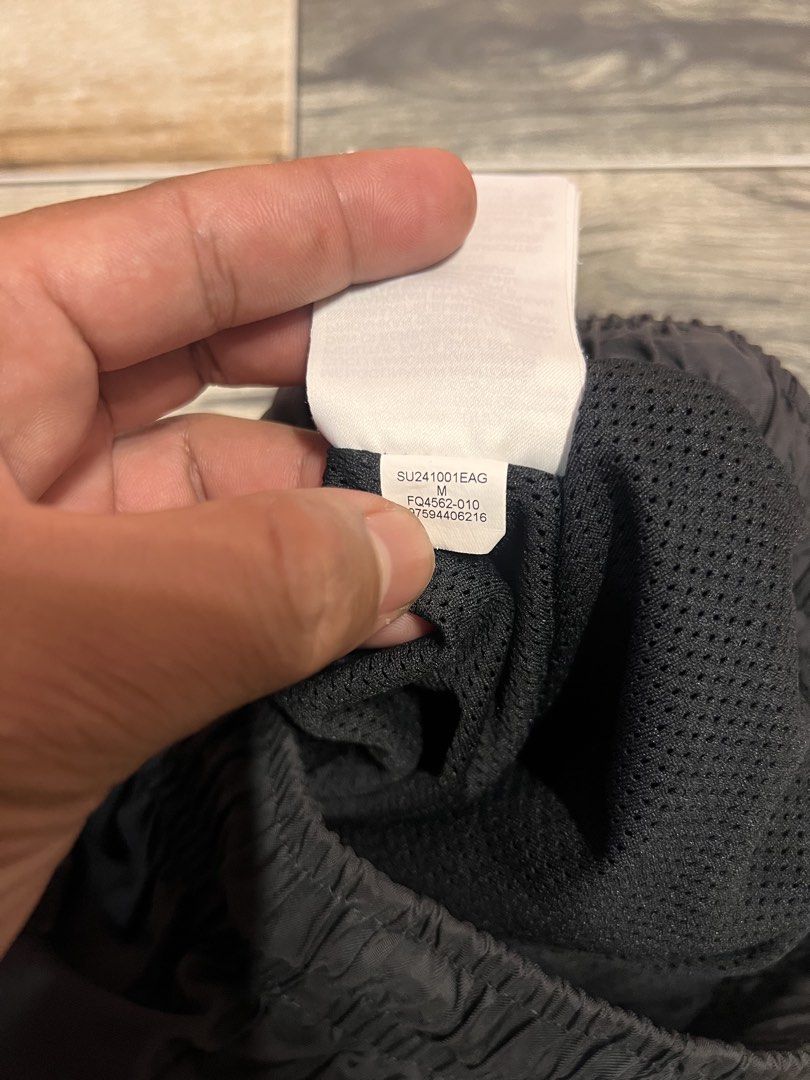 Jordan woven shorts (Category: Shorts) located in Silay City. Submitted by jeffreyxsummer (Listing ID 1466460290, Image 2). Description: See photo for more details.