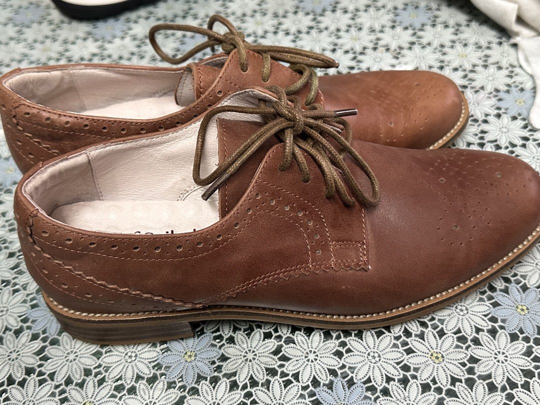 Josef siebel brown leather shoes 36 (Category: Loafers) located in Angeles City. Submitted by goodbuysathome (Listing ID 1466363867, Image 2). Description: Genuine leather brown leather shoes , womens size 36 Josef siebel like new Add sf 74 Gcash payment.