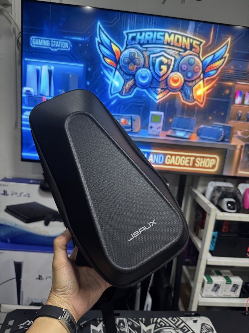 JSAUX Shoulder Sling Bag With Hard Front Shell Compatible with: Steamdeck, Rog Ally, Nintendo Switch (Category: Cases & Covers) located in Valenzuela. Submitted by chrismon25 (Listing ID 1466443621, Image 3). Description: JSAUX Shoulder Sling Bag With Hard Front Shell Compatible with: Steamdeck, Rog Ally, Nintendo Switch P1,100 only👌🏻 (Original Price P1,990) Slightly Used No Damage Location: Valenzuela.