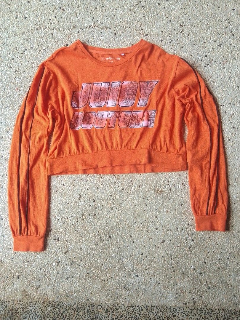 Juicy Couture •long sleeve crop top (Category: Longsleeves) located in Batangas. Submitted by 68.thrifts (Listing ID 1466387423, Image 1). Description: size: 19 x 16 / S on tag sleeve lenght: 22 -no issue -good condi -no pinhole.