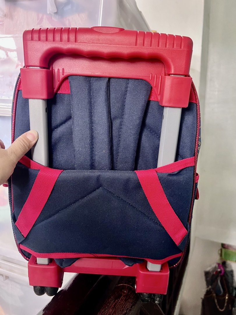 Justice League Kids Rolling Backpack/Trolley (Category: Babies & Kids Fashion) located in Bulacan. Submitted by dapneymill28 (Listing ID 1466536402, Image 3). Description: - Authentic DC Comics Justice League bundle including a rolling backpack and matching lunch box - Cool blue and red design featuring Superman, Batman, The Flash, and Green Lantern - Practical features: Telescopic handle, smooth rolling wheels, and comfy padded shoulder straps -