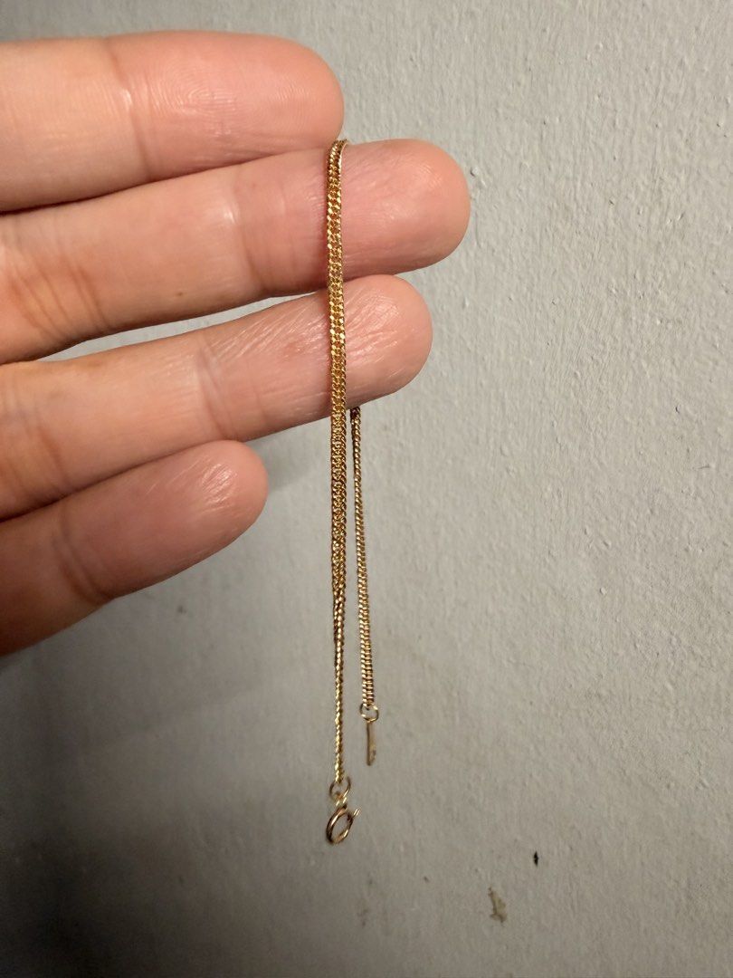 K18 Japan cuban bracelet (Category: Bracelets) located in Quezon City. Submitted by hvamom (Listing ID 1466390156, Image 1). Description: yellow gold 18cm .82g per piece not gram.