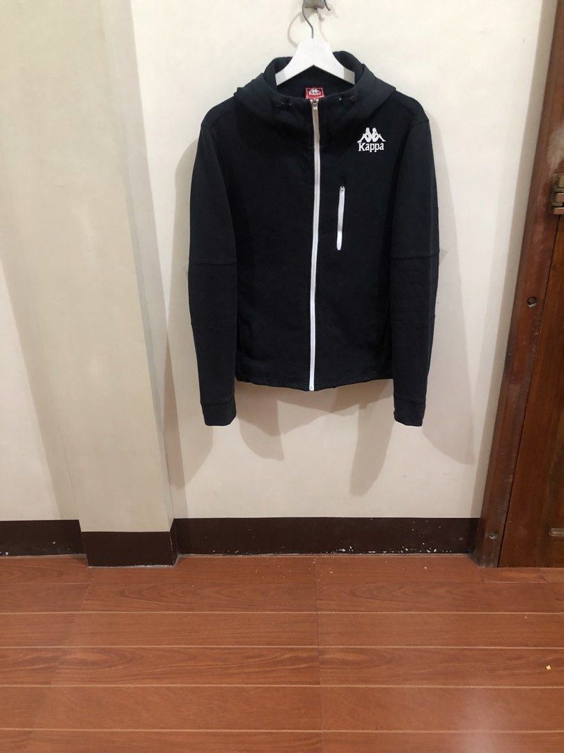 Kappa Black Hoodie (Category: Coats, Jackets and Outerwear) located in Oas. Submitted by alithrifthunter (Listing ID 1466554879, Image 2). Description: .