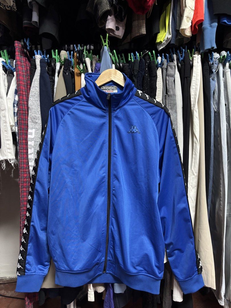 KAPPA turtle neck jacket (Category: Coats, Jackets and Outerwear) located in Pila. Submitted by isabelasthriftclothes (Listing ID 1466478667, Image 1). Description: .