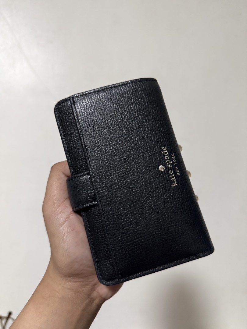 Kate Spade Medium Wallet (Category: Wallets & Card holders) located in San Fernando. Submitted by annieprelovedshop (Listing ID 1466499574, Image 3). Description: 💯 ORIGINAL!.