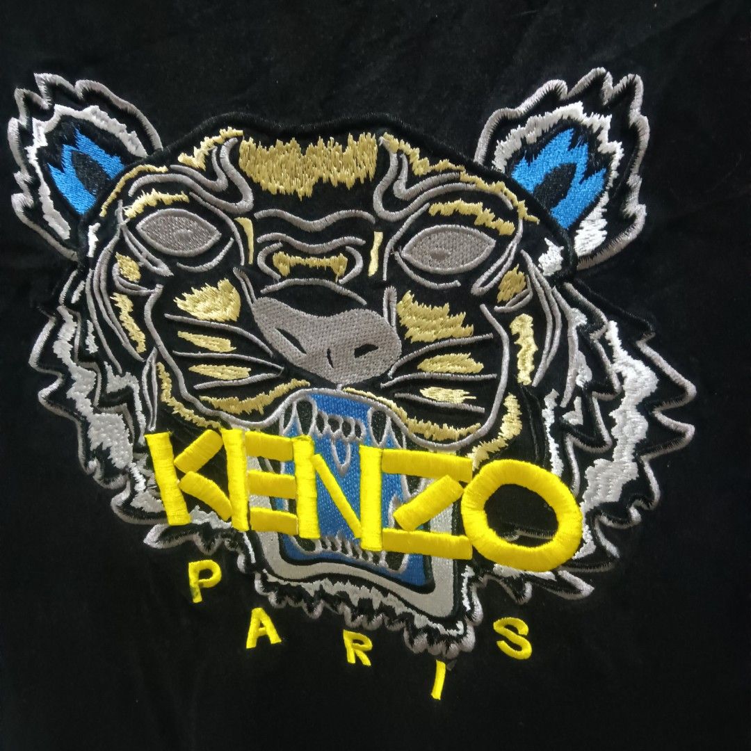 KENZO Embroidered Tiger Shirt (Category: Shirts) located in Caloocan City. Submitted by jaychingsss (Listing ID 1466462130, Image 2). Description: Kenzo Embroidered Tiger Shirt - 120 20x26 Color Rate: 9.5/10 Minor issue: Cut wash tag NEED WASH.