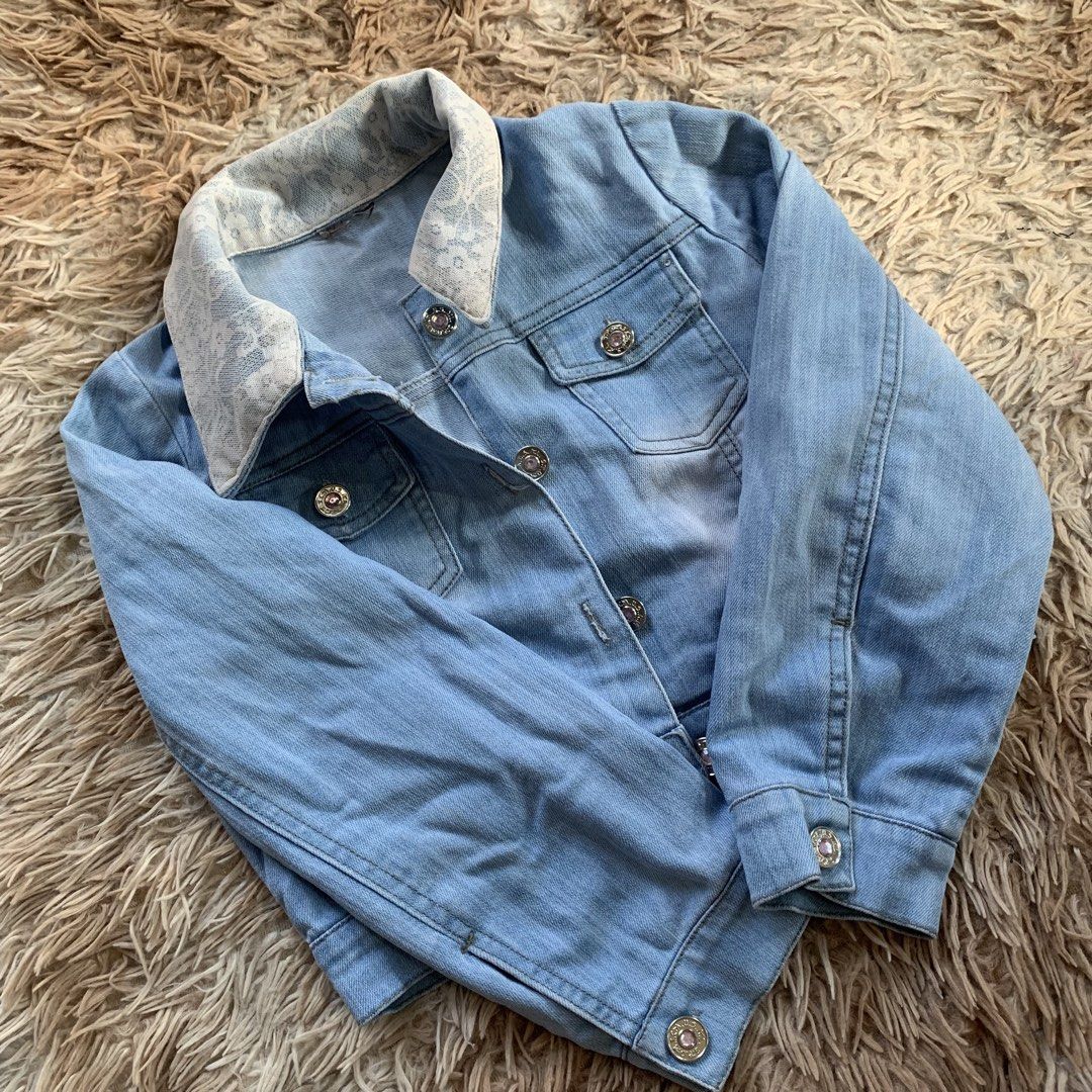 KIDS MAONG JACKET (Category: Babies & Kids Fashion) located in Quezon City. Submitted by rktrendyph (Listing ID 1466346931, Image 1). Description: All items are: ✔️ Available ✔️ Preloved ✔️ Ready to Wear ✔️ Good as New sizes already included (uploaded photo) NOTE: The fit and appearance when worn may vary and are based on the model photos posted on our page. Actual photos of the item are included below each listing for your reference. If you have
