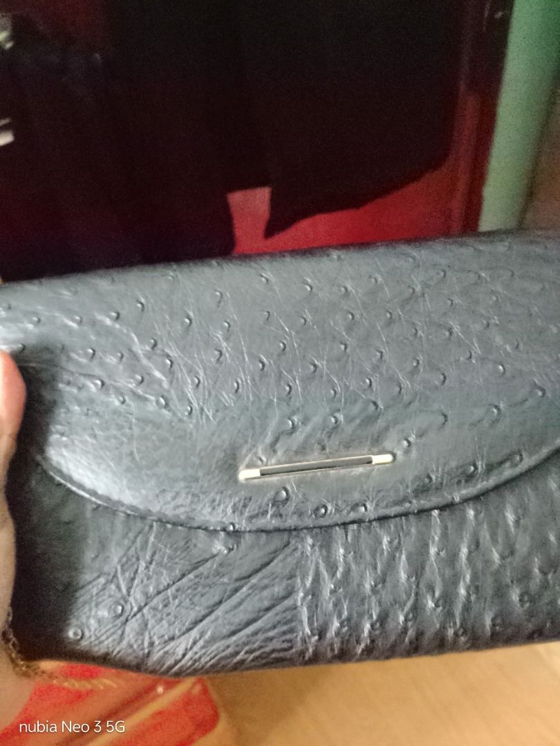 Kili bag (Category: Tote Bags) located in Trece Martires City. Submitted by sulit_buys (Listing ID 1466402597, Image 3). Description: Japan kili bag Unbranded No sira just sign of use.
