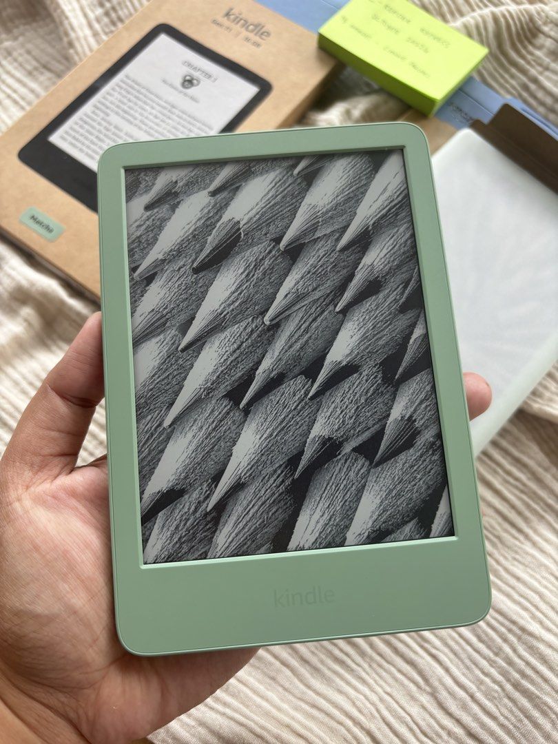 Kindle Basic 11th gen 2024 matcha (Category: E-Readers) located in Davao. Submitted by prettylittleli4r (Listing ID 1466361185, Image 2). Description: The crowd favorite 💚 Kindle Basic Matcha 2024 11th gen 16gb 1. With ads Complete with box & accessories 9.5/10 condition - can pass as new ₱6500 2. No ads Complete with box & accessories Still with amazon warranty 9.5/10 condition - can pass as new ₱7500.