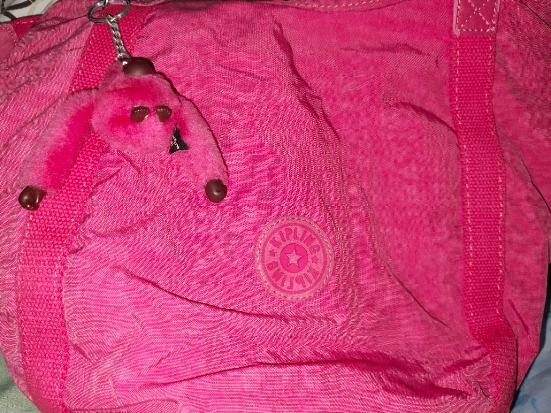 Kinlpling totte/shoulder bag (Category: Tote Bags) located in Obando. Submitted by emsky_preloved (Listing ID 1466356075, Image 2). Description: Kipling tote/shoulder bag. Minimal issue as shown in then pictures. .