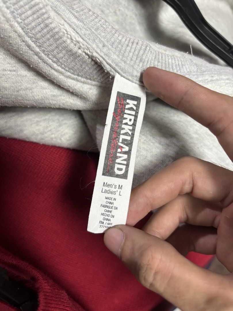 KIRKLAND sweat shirt (Category: Coats, Jackets and Outerwear) located in Pila. Submitted by isabelasthriftclothes (Listing ID 1466489888, Image 2). Description: .