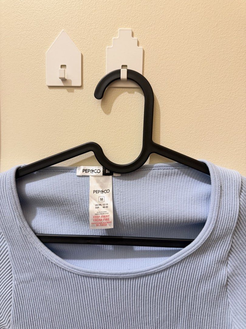 Knitted Croptop (Category: Blouses) located in Manila. Submitted by xmagic.shopx (Listing ID 1466445329, Image 2). Description: .