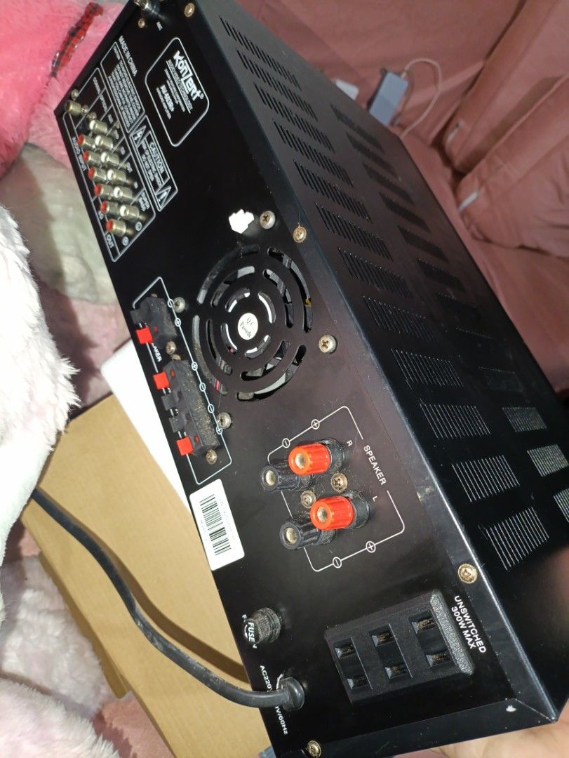 KONZERT AV-603r+ AMPLIFIER 500watts (Category: Soundbars, Speakers & Amplifiers) located in Navotas City. Submitted by rwellt23 (Listing ID 1466436883, Image 3). Description: PTPA! FOR SALE! ORIGINAL KONZERT AV-603r+ 500watts LATEST MODEL! 5K! May bawas pa po sa sure buyer, PM lang po Goods pa po ang unit, 8.5k po ang orig price nito May warranty seal pa po ito, meaning hindi pa nabubuksan (No history of repair) ISSUE: Nabali lang po ang FM Anten
