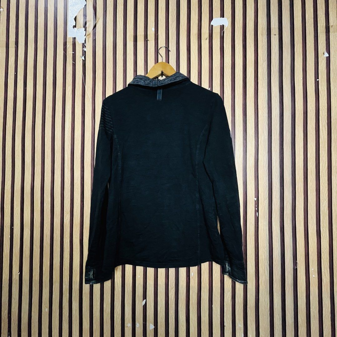 KUHL BLACK MEDIUM 21x25 (Category: Coats, Jackets and Outerwear) located in Dasmarinas. Submitted by yg_supplies (Listing ID 1466430985, Image 2). Description: KUHL BLACK MEDIUM 21x25.