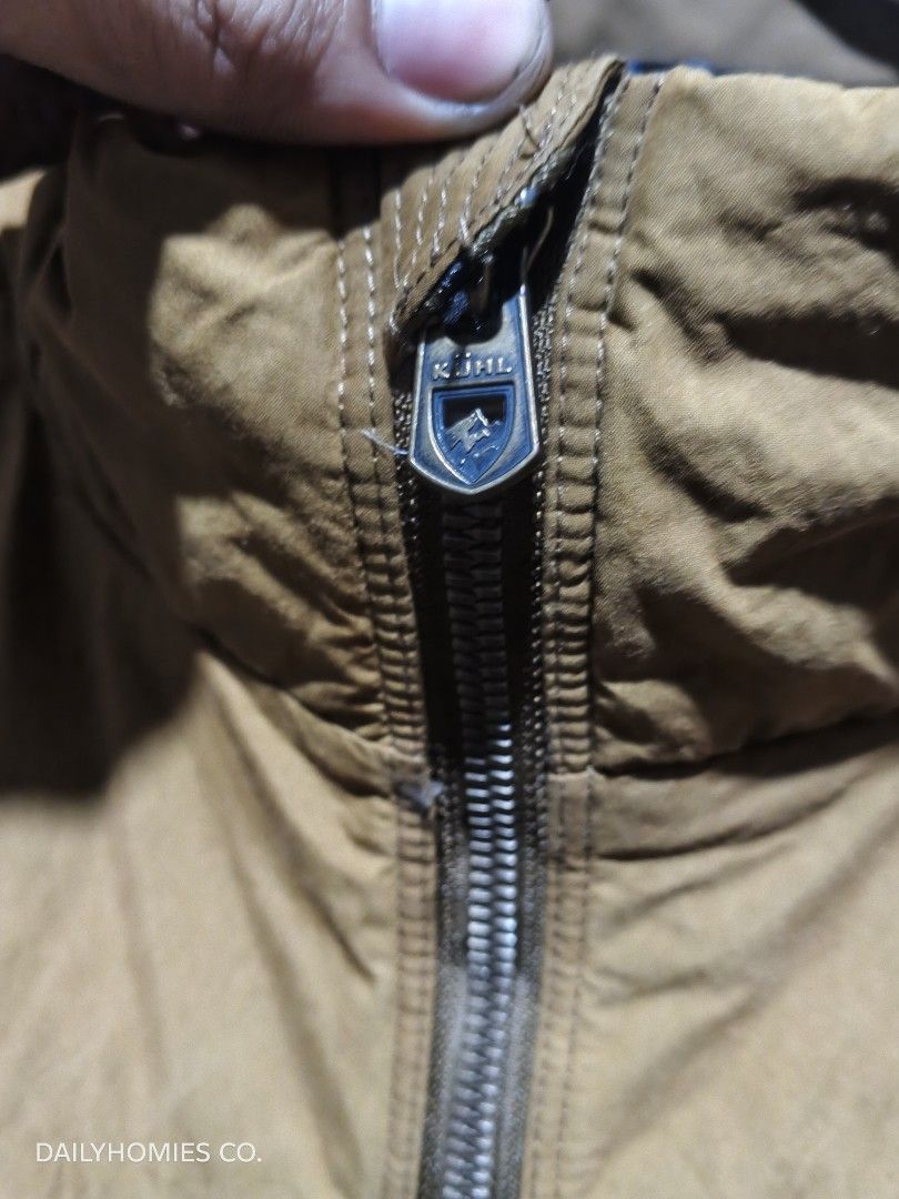 Kuhl Men's Wyldefire Jacket SIZE XL (Category: Coats, Jackets and Outerwear) located in Manila. Submitted by dailyhomiescollection (Listing ID 1466488831, Image 2). Description: Washable dust stain and not noticable back of neck 2 super small pinholes.