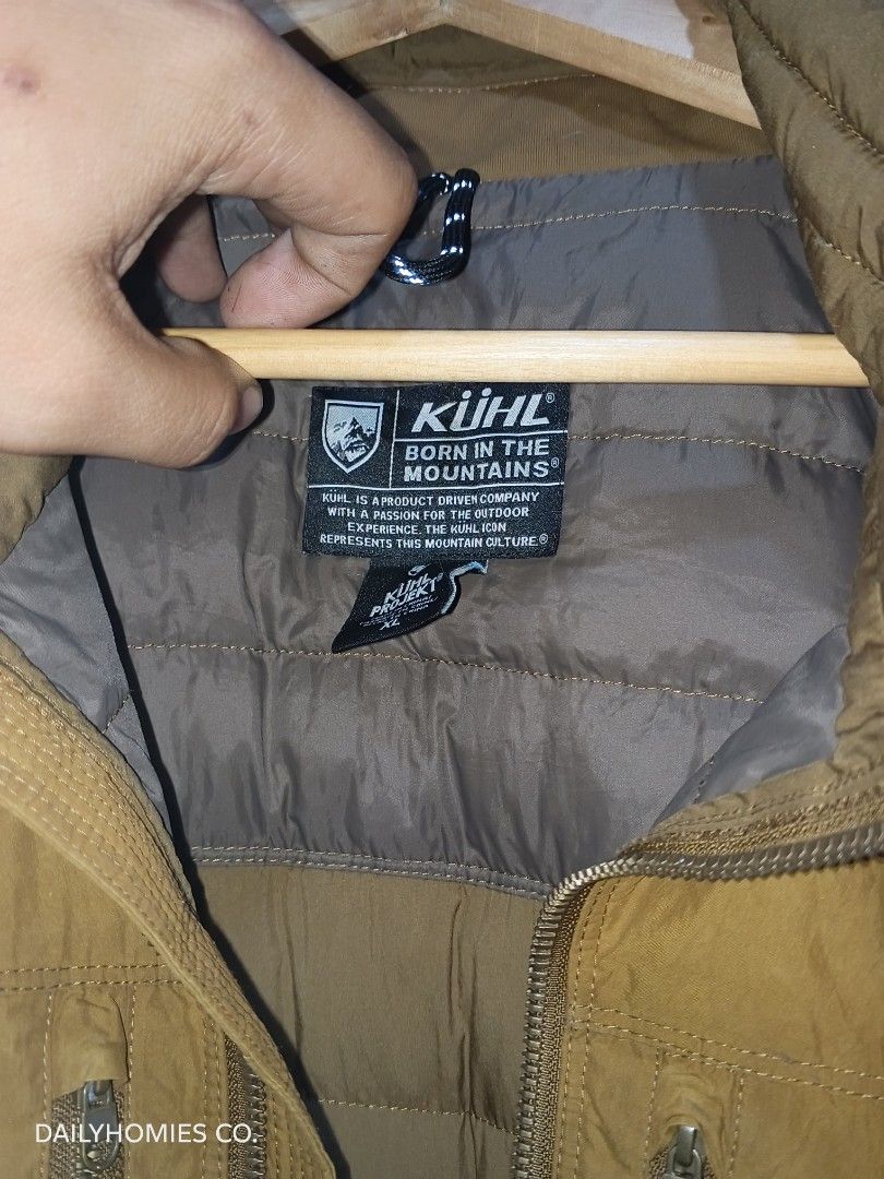 Kuhl Men's Wyldefire Jacket SIZE XL (Category: Coats, Jackets and Outerwear) located in Manila. Submitted by dailyhomiescollection (Listing ID 1466488831, Image 3). Description: Washable dust stain and not noticable back of neck 2 super small pinholes.