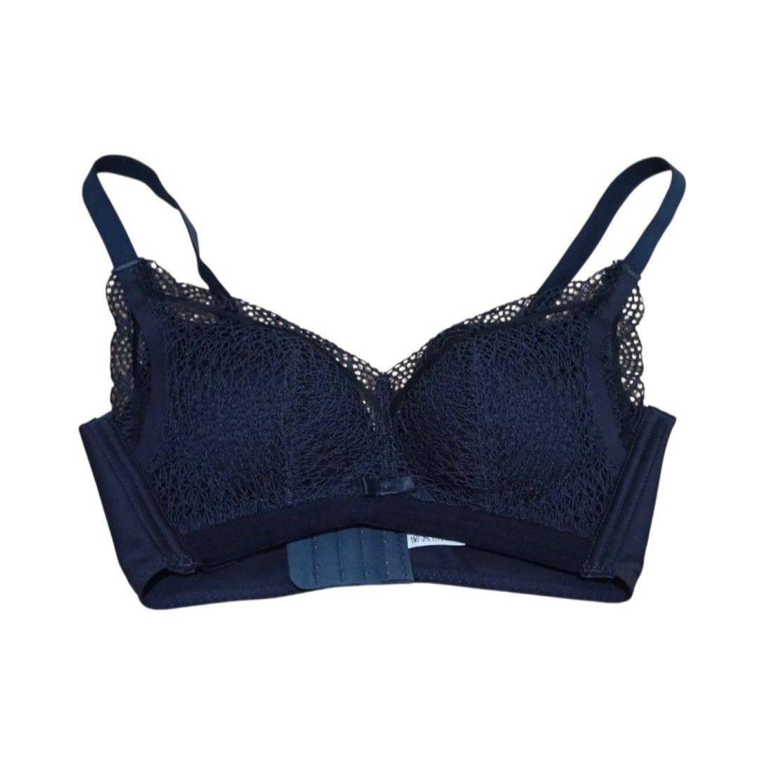 🌸Lace Padded Bra (Size 34/75) -19 (Category: Undergarments & Loungewear) located in Santa Cruz. Submitted by gie_thrift_shop (Listing ID 1466490232, Image 2). Description: 🌸Lace Padded Bra (Size 34/75) 🪻Elegant and comfortable lace bra in deep navy blue. Lightly padded cups for natural shape and support 🪻Adjustable straps and hook-back closure for a perfect fit. ✨ Features: 📏Size: 34/75 🎨 Color: Gray 🤍Soft inner lining for comfort 🤍Beauti