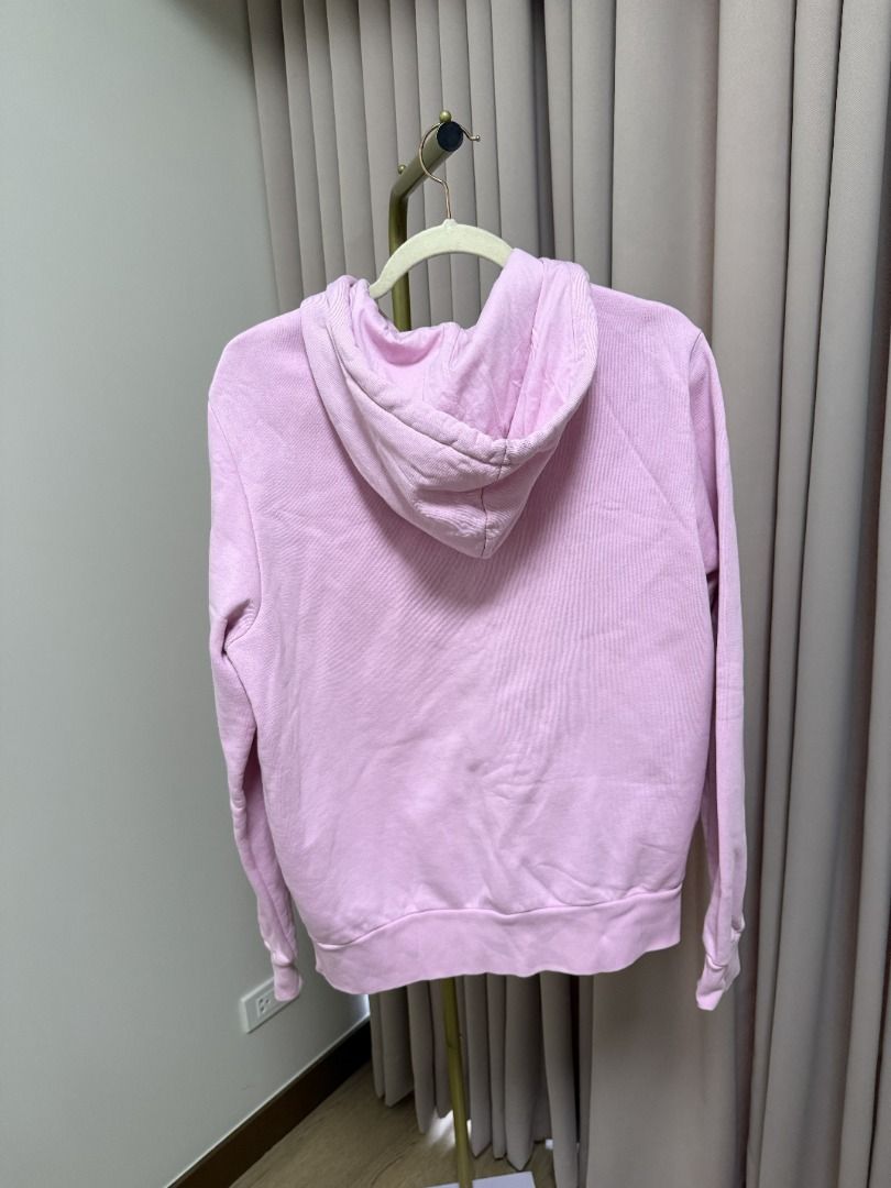 LACOSTE Pink Jacket in Medium (Category: Coats, Jackets and Outerwear) located in Marikina City. Submitted by tashdeclutters. (Listing ID 1466344122, Image 2). Description: ✨ LACOSTE Pink Jacket in Medium - P1990 ✨ Condition 2: Like New 🛍️ Purchased in: USA ✨ @tashdeclutters ✨ Created to share the things that no longer spark joy with Tash — and hopefully, let them spark joy for someone else. 🤍 📌 SHOP POLICIES • Prices posted are FINAL. • NO LO