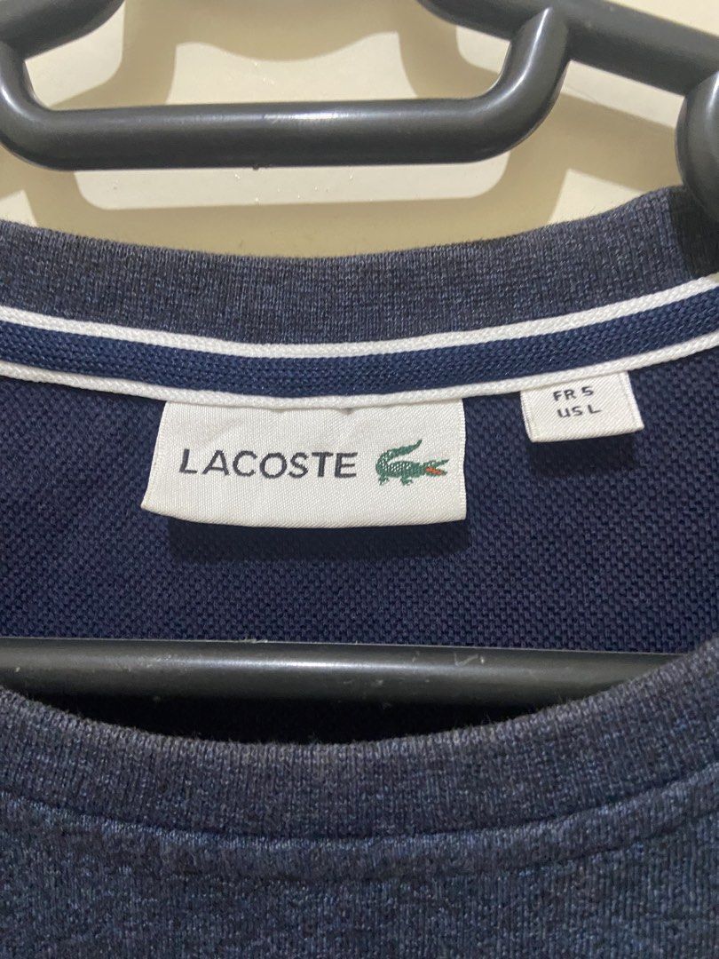 Lacoste sweatshirt (Category: Luxury Apparel) located in Tuguegarao City. Submitted by nero_28 (Listing ID 1466524172, Image 3). Description: Dimes-26/21 Excellent Condition No ssue.