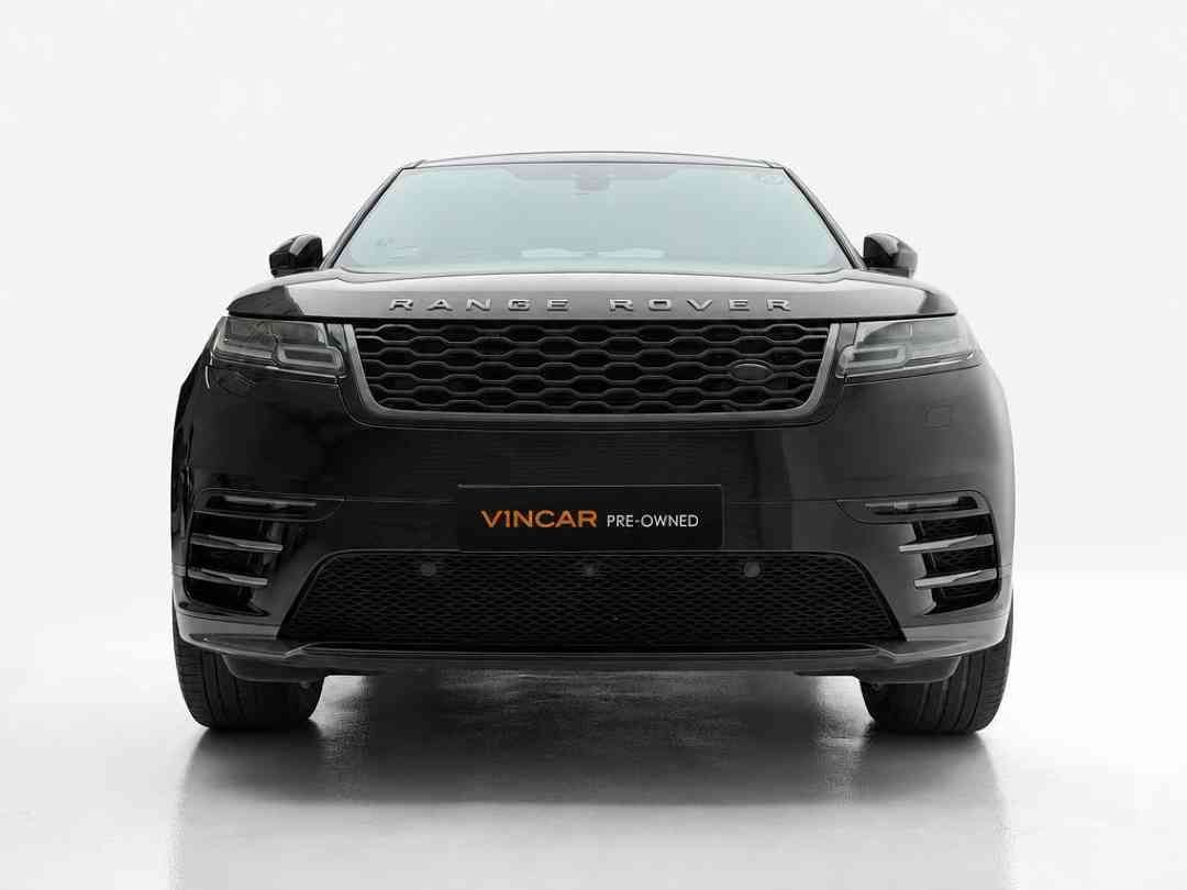 Land Rover Range Rover Velar 2.0 Si4 R-Dynamic HSE (A) (Category: Used Cars) located in Singapore. Submitted by vincar_pre-owned (Listing ID 1466509616, Image 1). Description: Fully serviced by agent. Sleek SUV delivers a refined driving experience with premium comfort, cutting-edge technology, and the unmistakable presence of a range rover. Perfect for those seeking style, performance, and practicality in one elegant package. Contact us today to