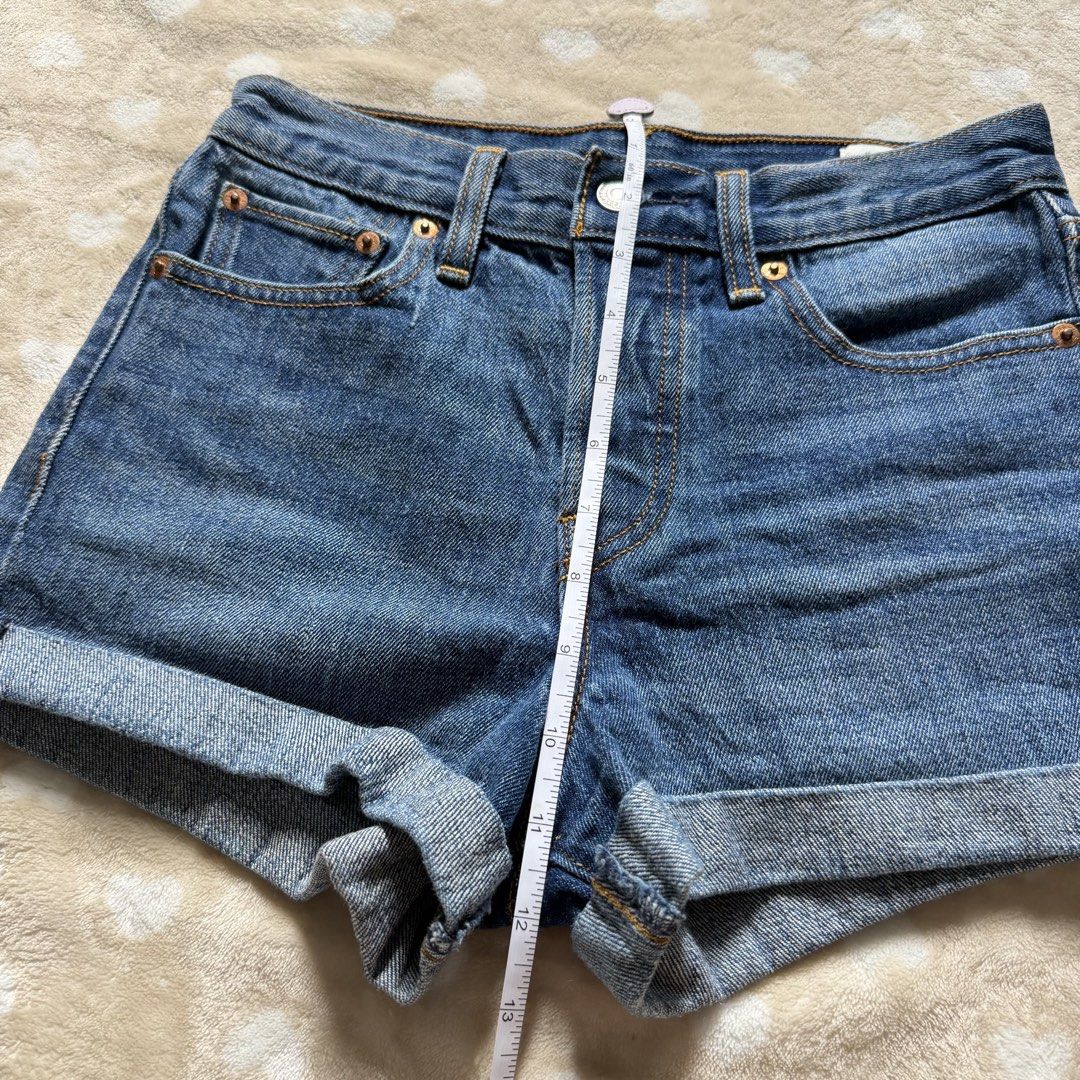 LEVI’S (Category: Shorts) located in Manila. Submitted by shefindshope (Listing ID 1466437670, Image 3). Description: .