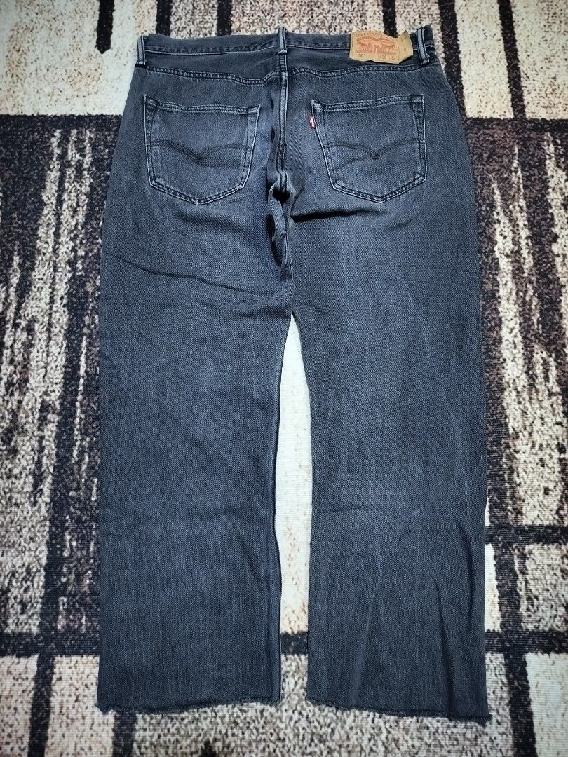 Levi's 501 Button Fly Jeans (Category: Jeans) located in Taguig. Submitted by thriftybounce (Listing ID 1466414958, Image 1). Description: Size : 36 Length : 36 Leg Open : 8 Color Rate : 9.4/10 Issue : None.