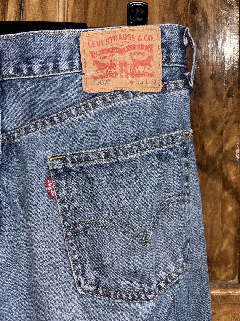 Levi’s 505 Regular Fit Straight Leg Jeans💙 (Category: Jeans) located in Maasin. Submitted by chevyferna66833 (Listing ID 1466444148, Image 3). Description: Levi’s 505 Regular Fit Straight Leg Jeans💙 Waistline 31-32 Length 41 Leg opening 10.5 Hem 7.5 Good condition Washed and ready to wear Mine 999.