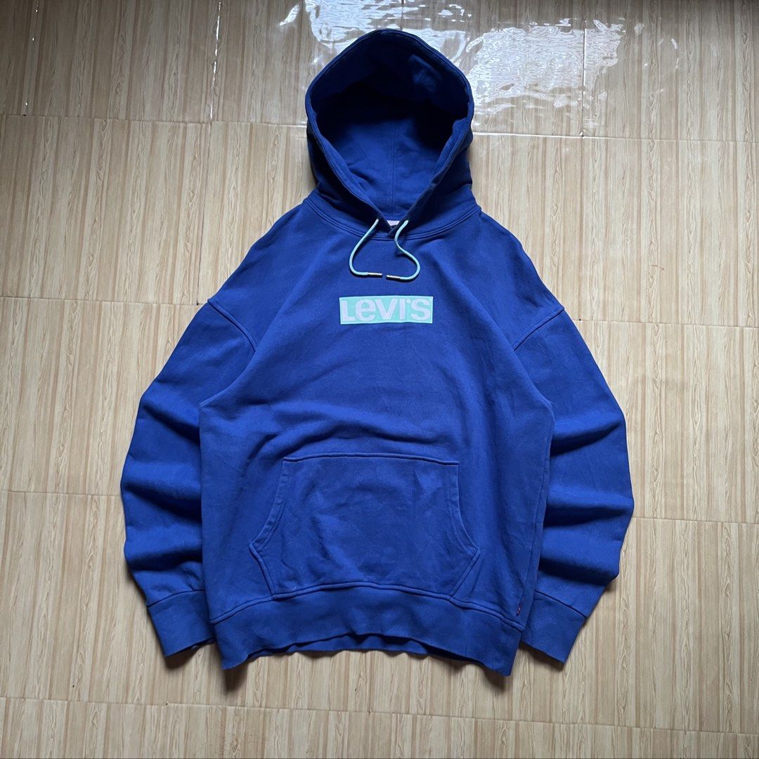 Levi's Box logo pullover hoodie (Category: Hoodies) located in Hagonoy. Submitted by ianthrift_ph (Listing ID 1466528343, Image 1). Description: complete tags/authentic size medium on tag 22 width, 28 length good condition color rate 9/10 no issue.